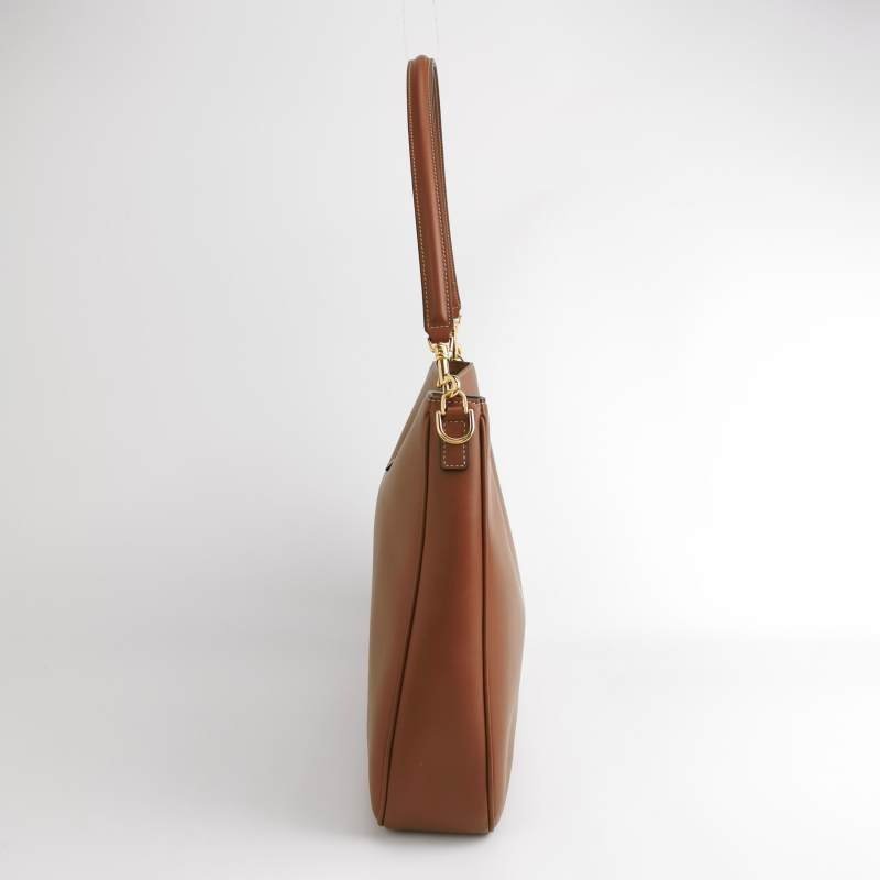 Celine CAMILLE 16 SOFT中型牛皮純色金屬扣斜背包單肩包-3