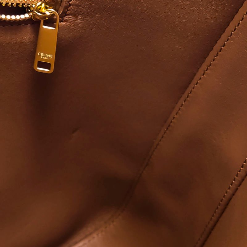 Celine CAMILLE 16 SOFT中型牛皮純色金屬扣斜背包單肩包-13