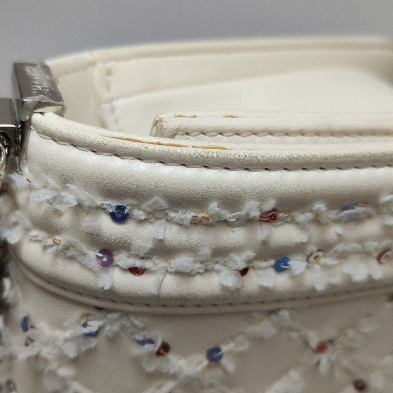 Chanel Leboy 季節限定款小號羊皮方形雙C鎖扣單肩包-18