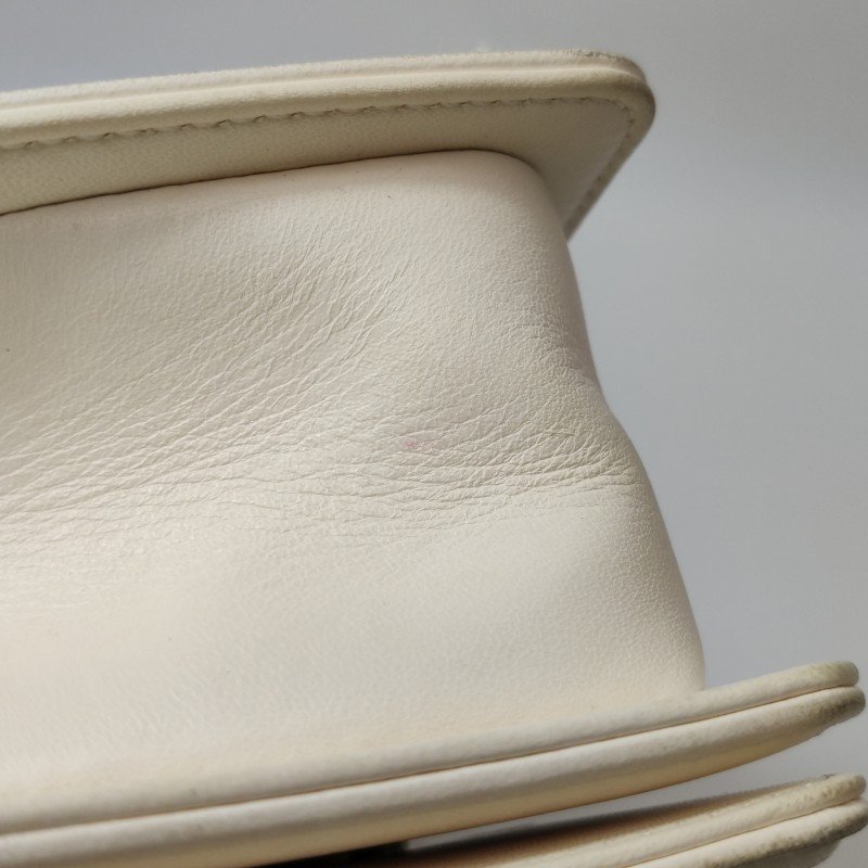 Chanel Leboy 季節限定款小號羊皮方形雙C鎖扣單肩包-19