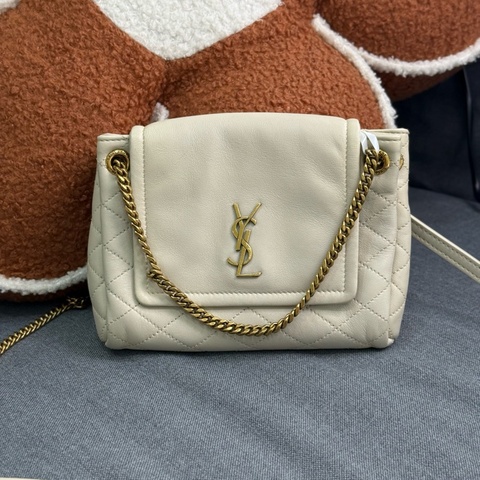 YSL Mini Nolita 小羊皮肩背包