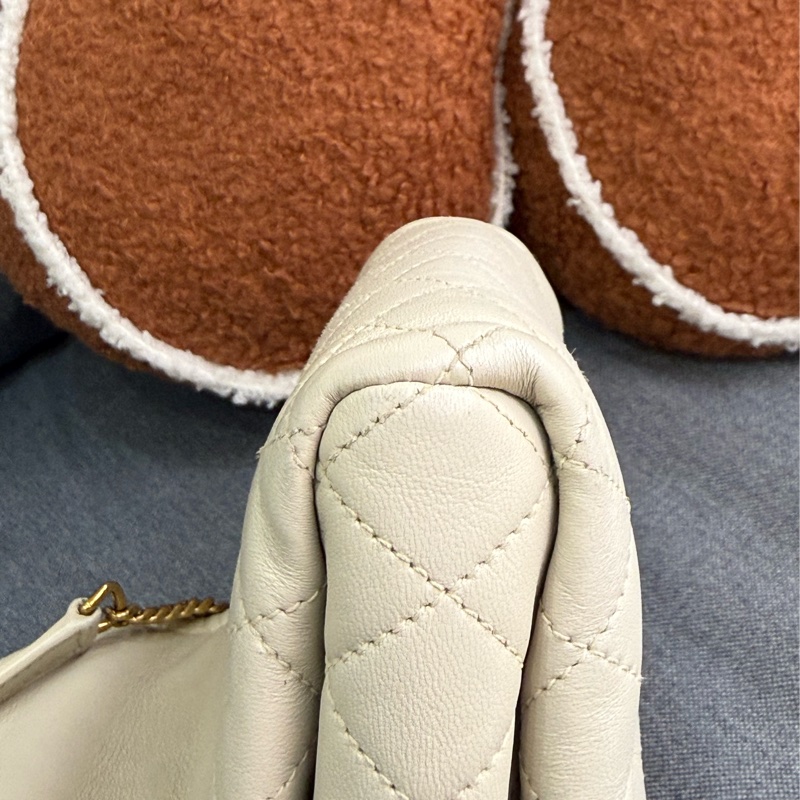 YSL Mini Nolita 小羊皮肩背包-11