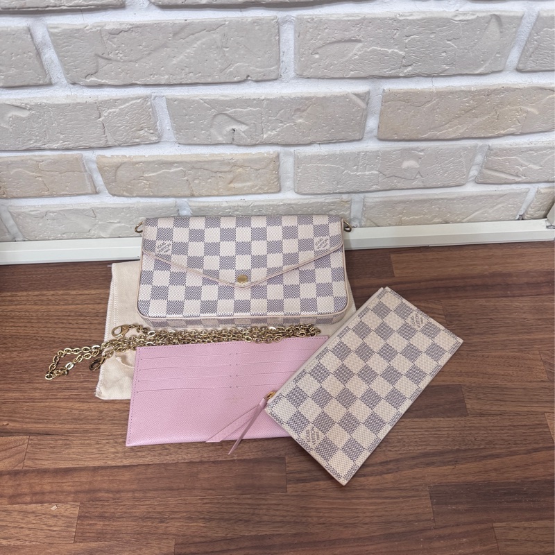 Lv 白棋盤格 三合一信封包-2