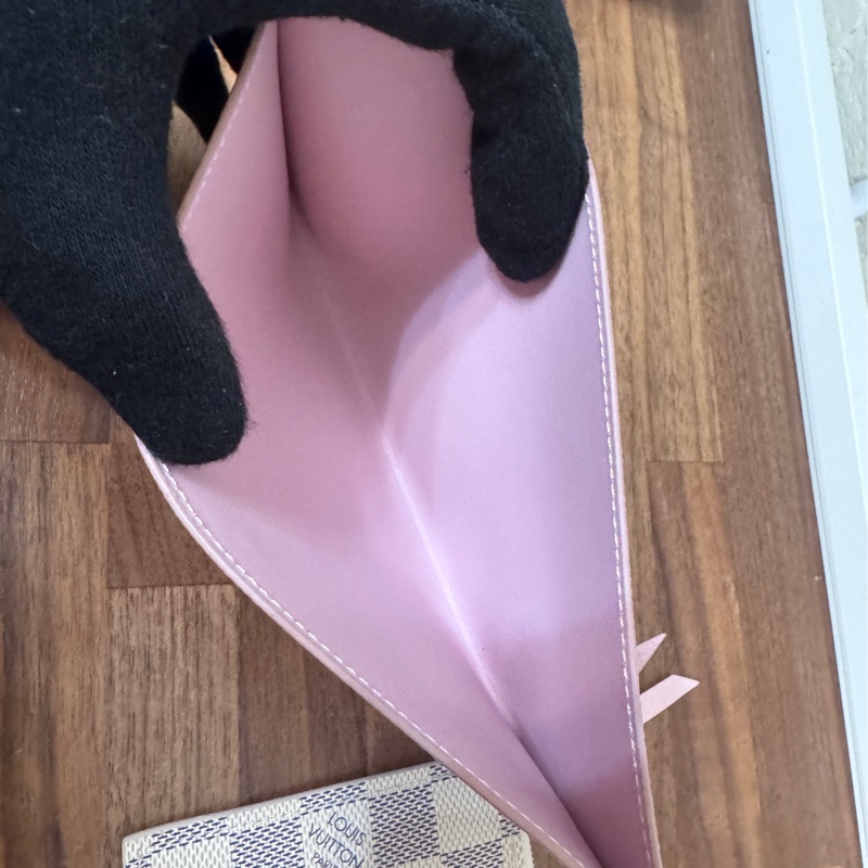 Lv 白棋盤格 三合一信封包-17