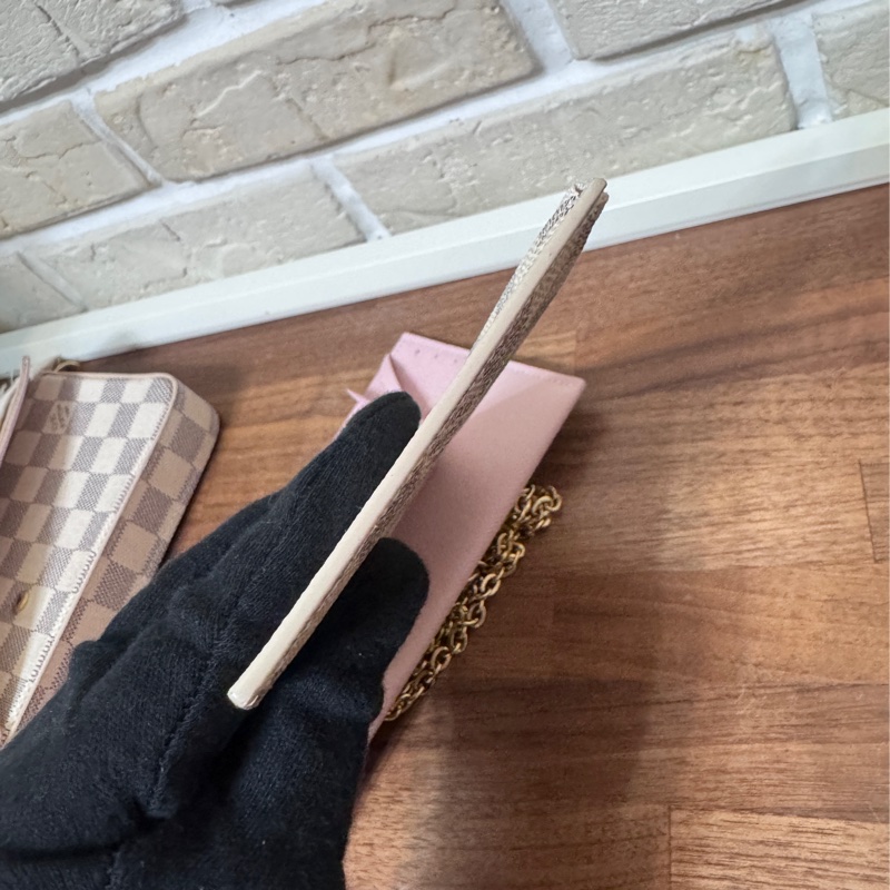 Lv 白棋盤格 三合一信封包-21