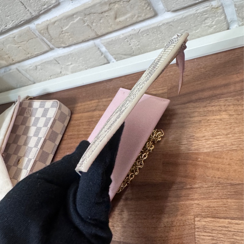 Lv 白棋盤格 三合一信封包-22