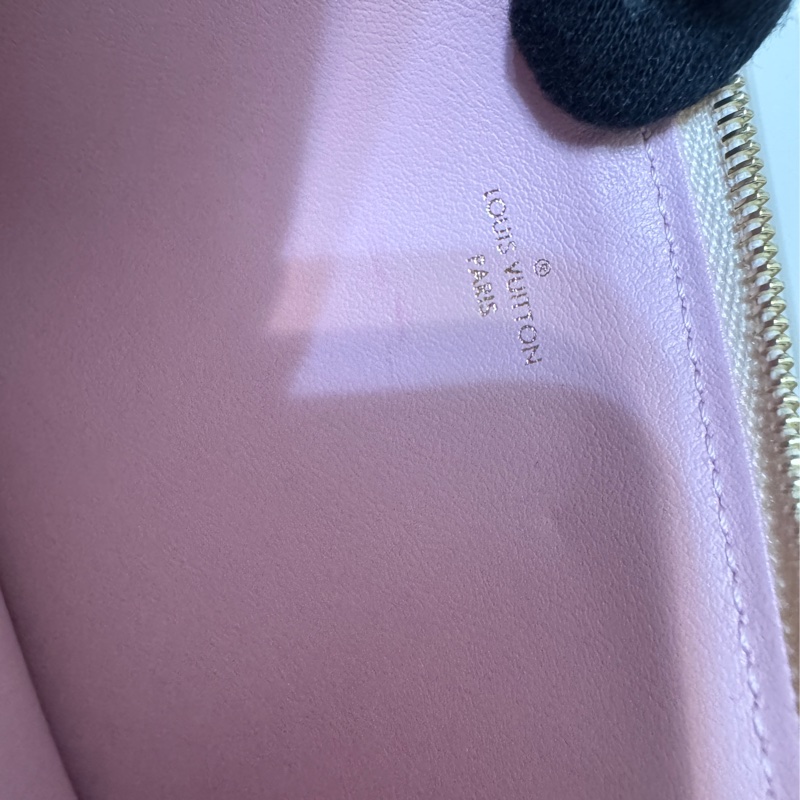 Lv 白棋盤格 三合一信封包-26