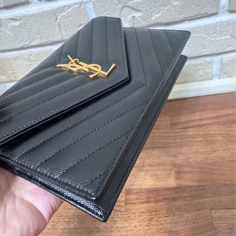 Ysl  黑金魚子醬 小號woc-22