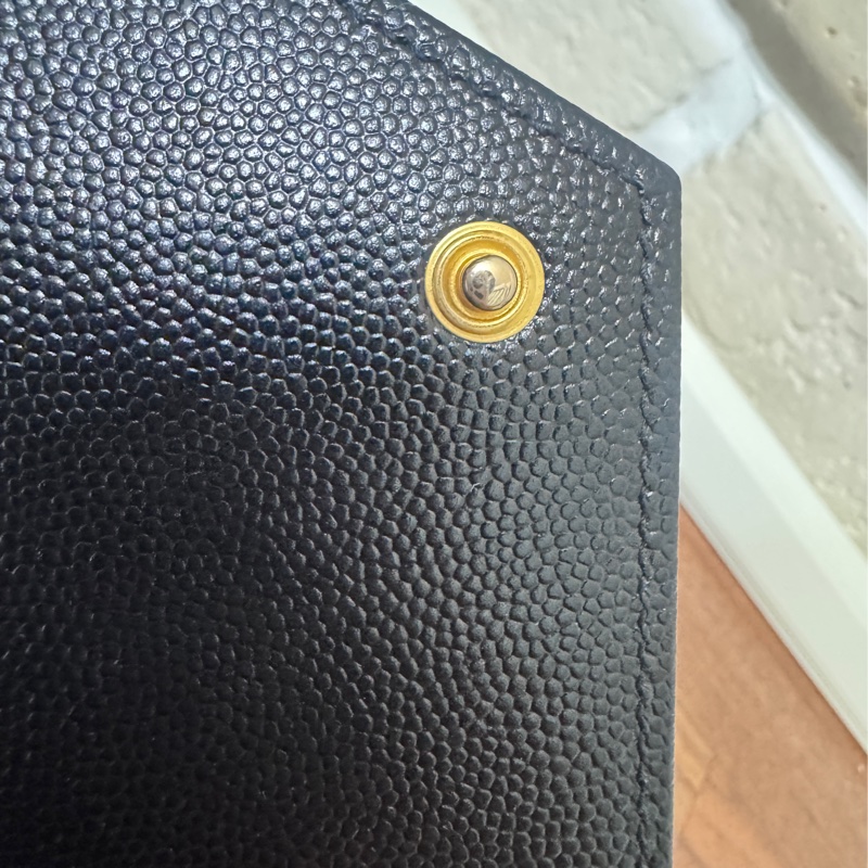 Ysl  黑金魚子醬 小號woc-32