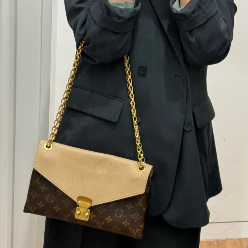 Lv   老花拼色信封包-3