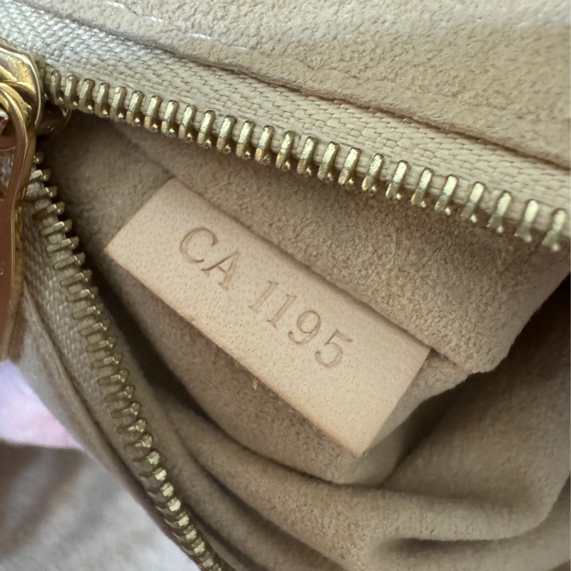 Lv   老花拼色信封包-24