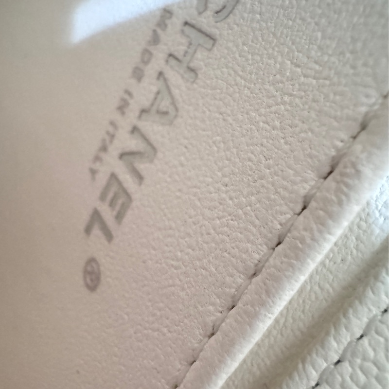 Chanel 白雪公主 白色銀鏈荔枝皮Boy25-21