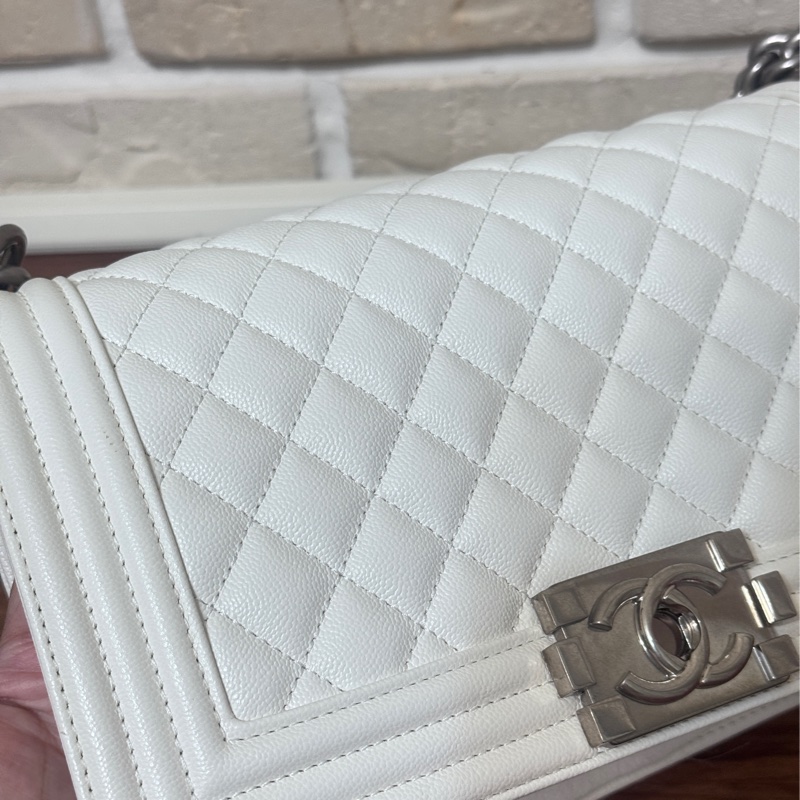 Chanel 白雪公主 白色銀鏈荔枝皮Boy25-33