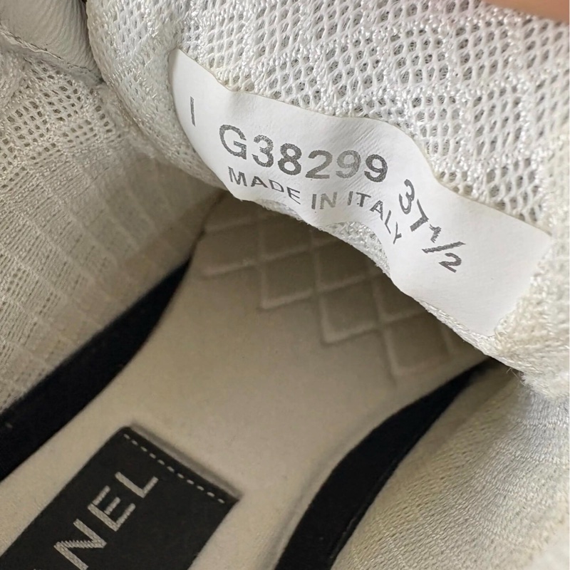 未穿過CHANEL香奈兒小牛皮女款球鞋休閒鞋灰白色 37.5碼-6