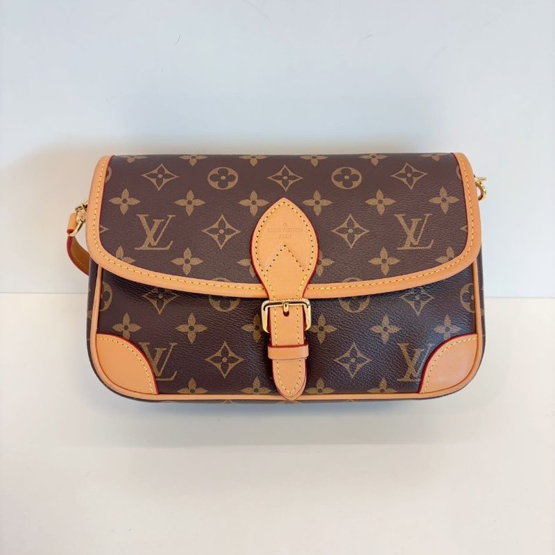 芯片款 路易威登/Louis Vuitton Diane老花法棍腋下包-5