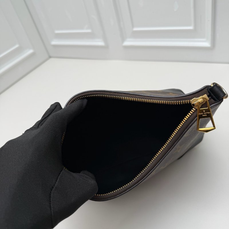 芯片款 路易威登/Louis Vuitton Monogram老花黑牛角腋下包-8