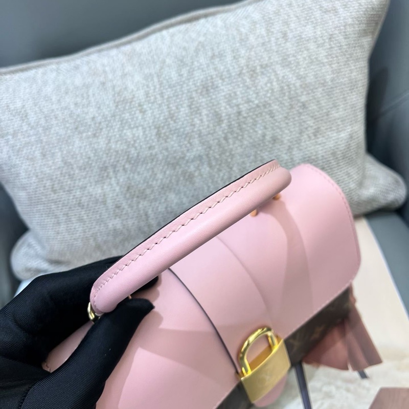 Louis Vuitton 路易威登 老花粉色lockybb鎖頭包 21年配塵袋-3
