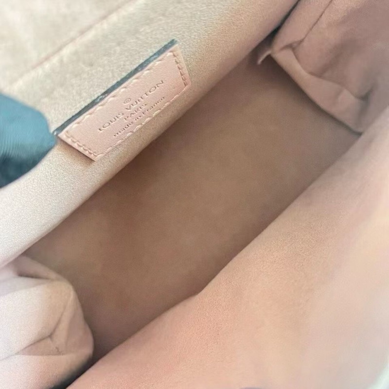 Louis Vuitton 路易威登 老花粉色lockybb鎖頭包 21年配塵袋-7