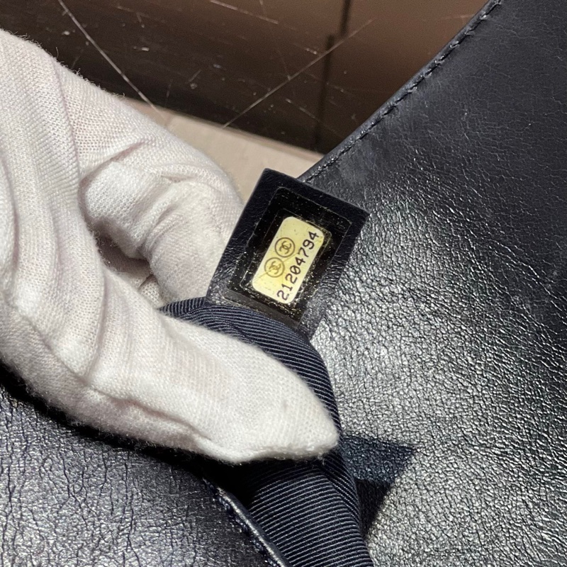 Chanel香奈儿宫廷手柄Leboy黑银山羊皮拼牛皮链条包-8