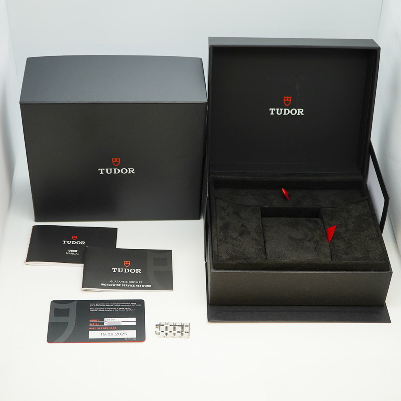 帝舵皇家28500海軍藍錶盤男士腕錶-8