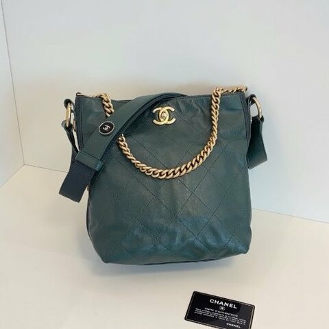香奈兒/Chanel 嬉皮Hobo徽章流浪水桶包 墨綠菱格牛皮金扣