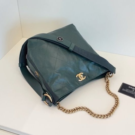 香奈兒/Chanel 嬉皮Hobo徽章流浪水桶包 墨綠菱格牛皮金扣-4