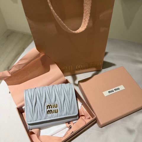 miu miu全新寶寶藍零錢包