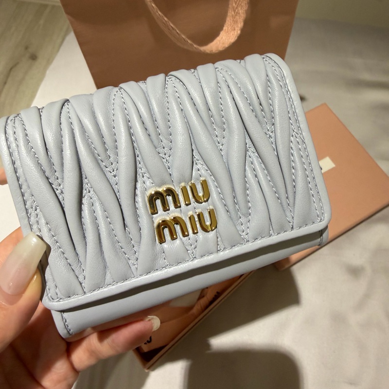 miu miu全新寶寶藍零錢包-2