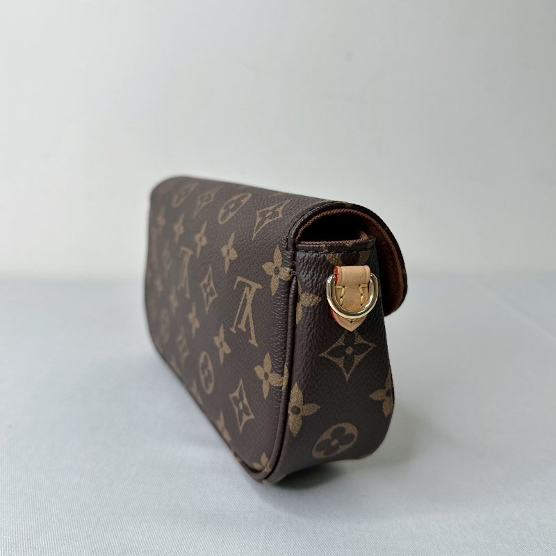 LV 全新Wallet on Chain Ivy麻將包-4