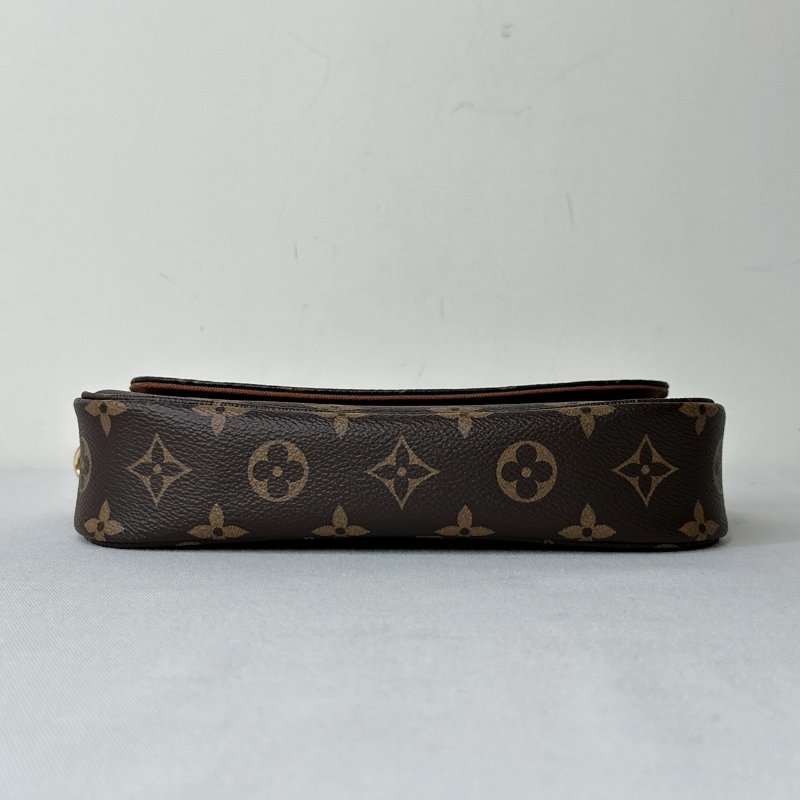 LV 全新Wallet on Chain Ivy麻將包-9