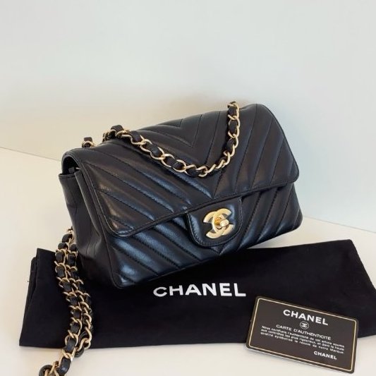 近新品 香奈兒/Chanel 黑金V紋 大mini鏈條包-2