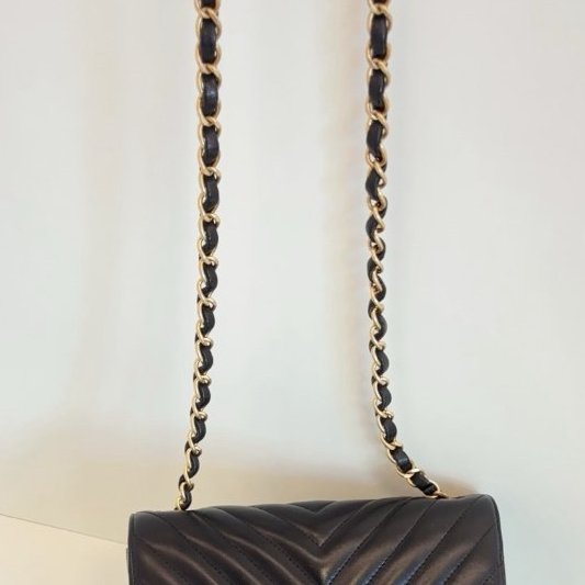 近新品 香奈兒/Chanel 黑金V紋 大mini鏈條包-10