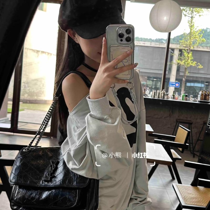 YSL Niki 小牛皮手袋 - 中號黑字銀鍊-1