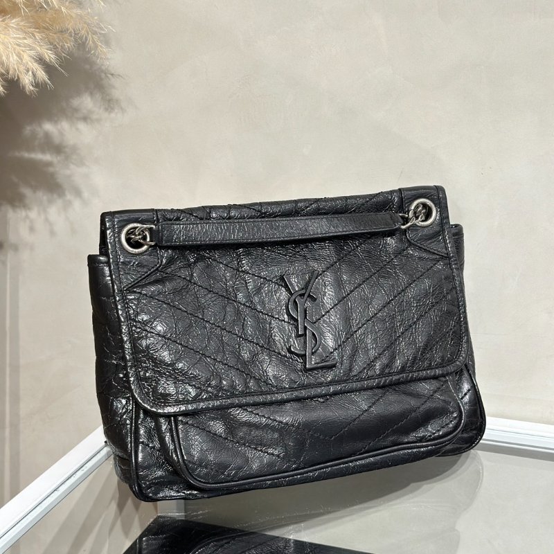 YSL Niki 小牛皮手袋 - 中號黑字銀鍊-2