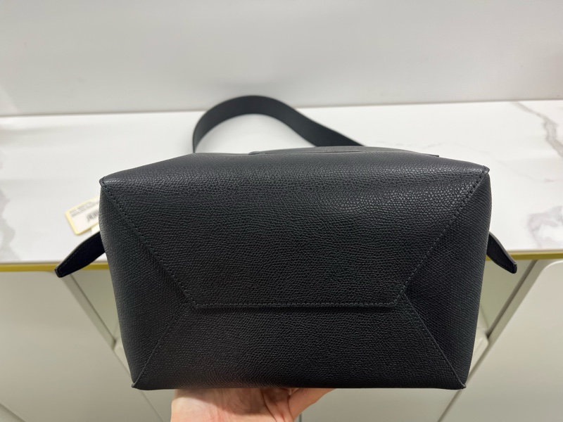 Valextra medium bucket bag 中號黑色水桶包，帶掛包、小卡-4