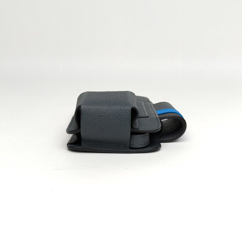 HERMES 黑色坦桑尼亞藍朦朧灰W刻銀扣Way手機包肩背包-4