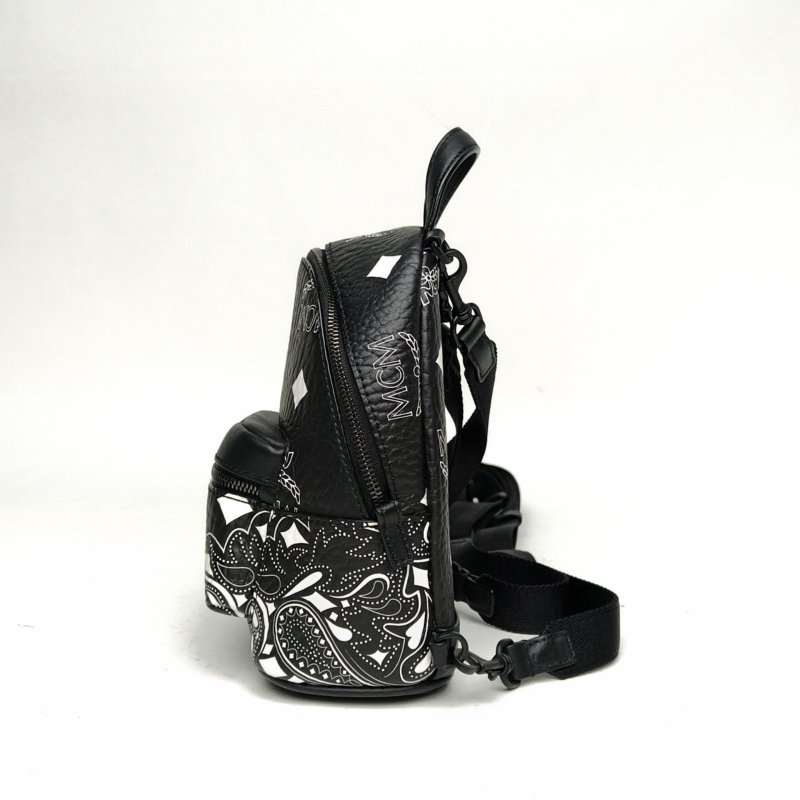 MCM 黑白人造革雙肩包超mini肩背包-1