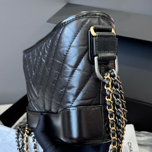近新品 香奈兒/Chanel 黑金V紋小號流浪包-3