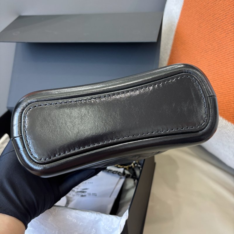 近新品 香奈兒/Chanel 黑金V紋小號流浪包-8