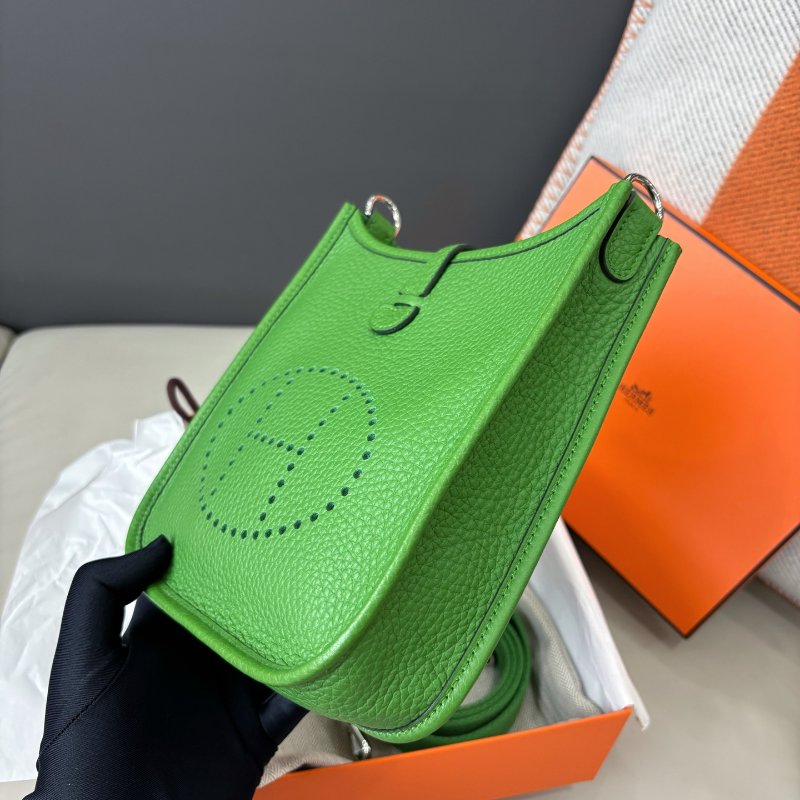 近新品 愛馬仕Hermes 絲蘭綠Mini Evelyne-2