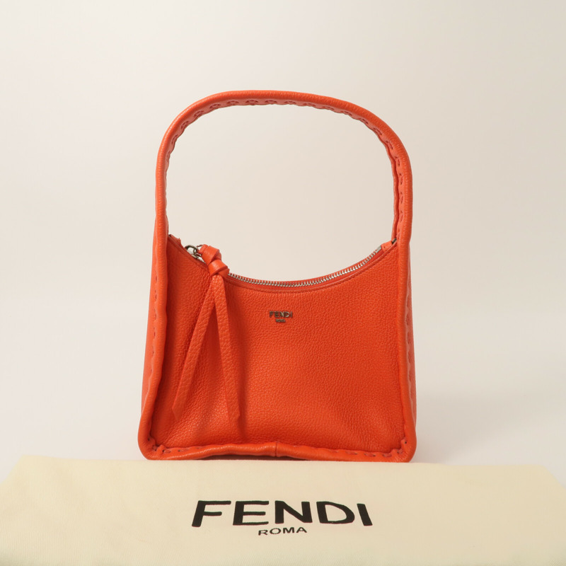 FENDI 牛皮皮革Mini Fendessence Bag手挽袋-10