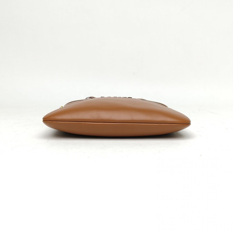 MIU MIU IVYmini托特20棕色牛皮金扣肩背包-4