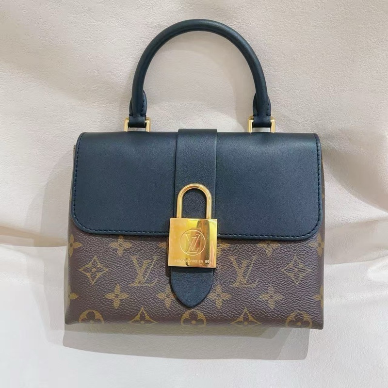 LV路易威登locky bb鎖頭包-1