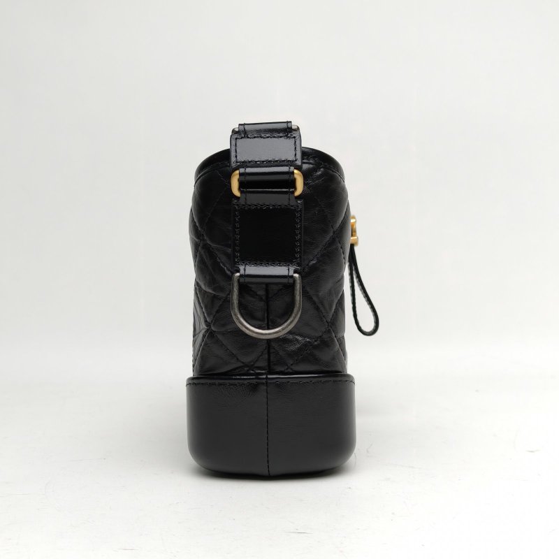 CHANEL 黑色牛皮晶片金銀扣GABRIELLE流浪小號肩背包-1