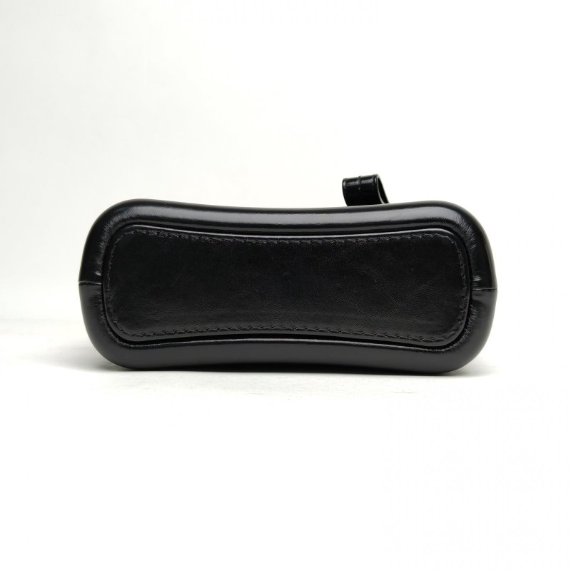 CHANEL 黑色牛皮晶片金銀扣GABRIELLE流浪小號肩背包-4