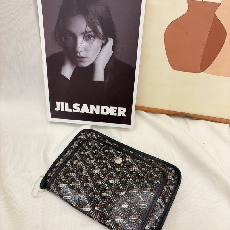 【現貨】Goyard 超級搶手 黑黑 信封包 郵差包 小包當道-6