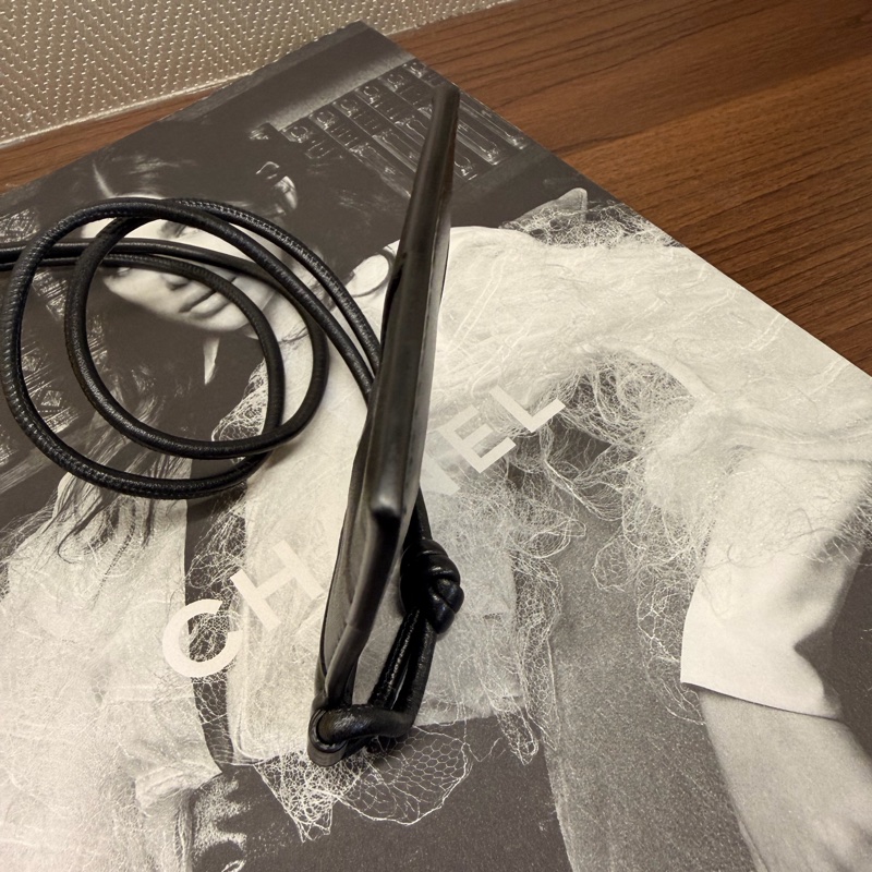 BV 黑牛皮大編織格識別證-4