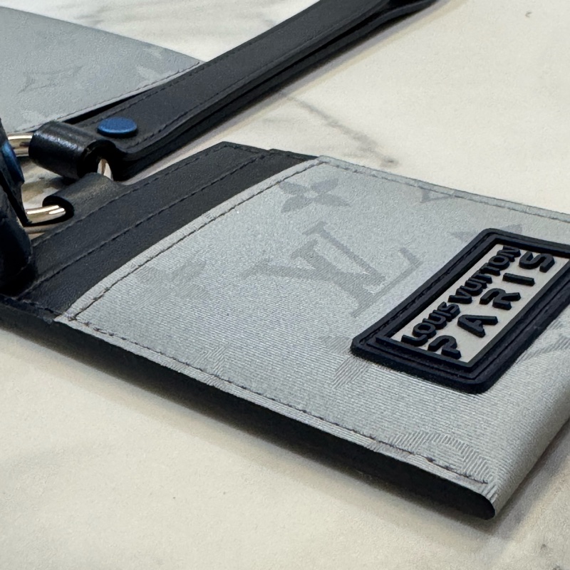 Louis Vuitton 路易威登 M44178-Monogram Satellite Alpha 手拿包 銀色-10