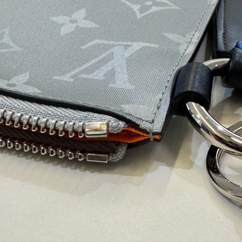 Louis Vuitton 路易威登 M44178-Monogram Satellite Alpha 手拿包 銀色-16