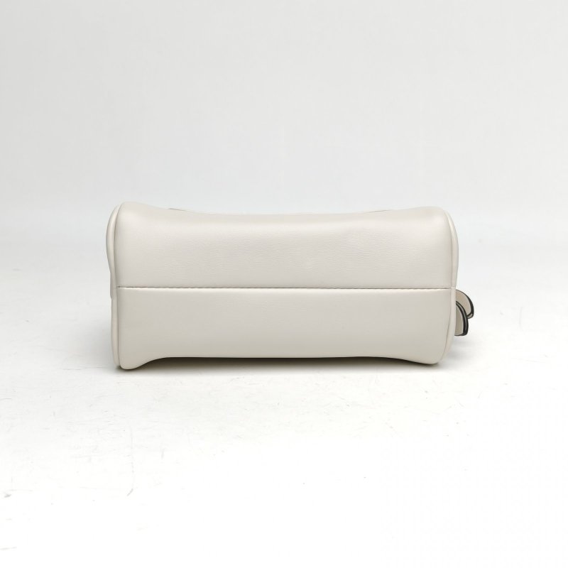 MIU MIU 白色牛皮金扣保齡球mini半月包手提斜挎包肩背包-4